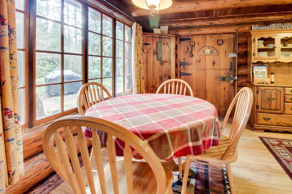 Zoe'S Log Cabin Welches Eksteriør bilde