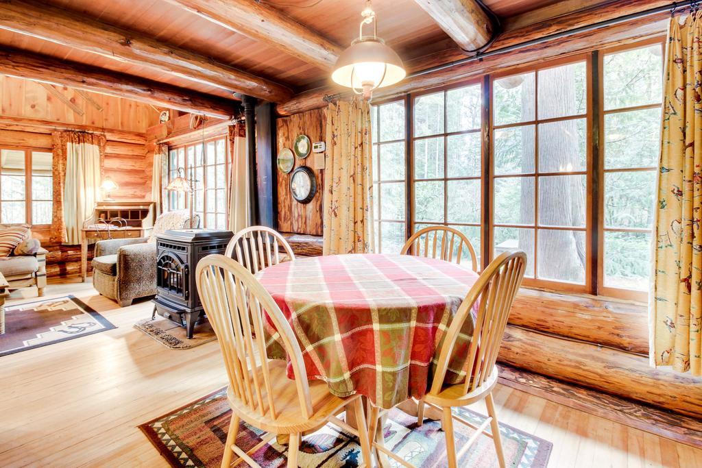 Zoe'S Log Cabin Welches Eksteriør bilde